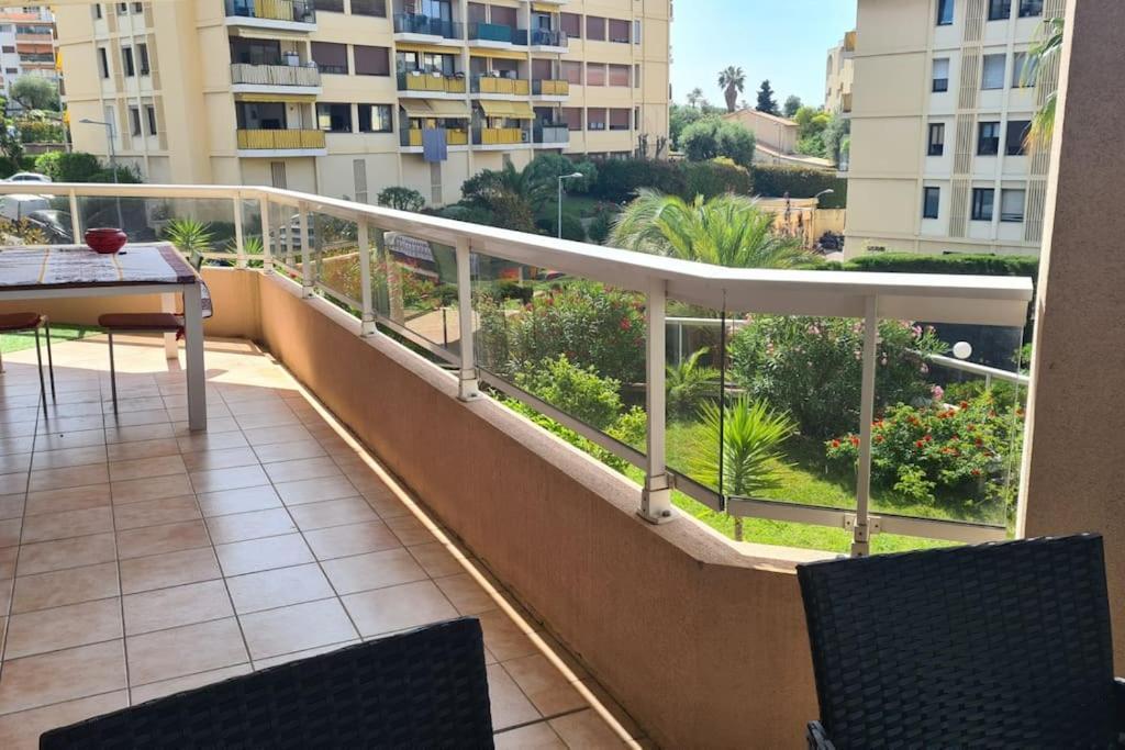 Appartement Vue Mer Sur Les Hauteurs De ニース エクステリア 写真